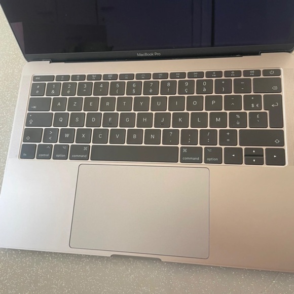 MacBook Pro 2019 in good condition - Picture 3 of 7